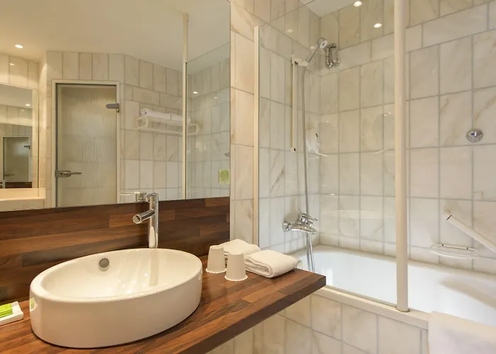 ويندهام غاردن لاهنستين كوبلنز 4* كوبلنس